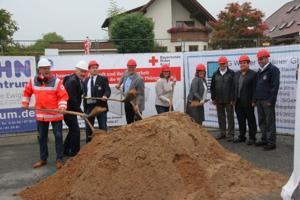 Erster Spatenstich Neubau einer Unterkunft für die Wasserwacht Thüngersheim